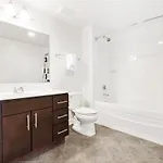 Global Luxury Suites At The Convention Center