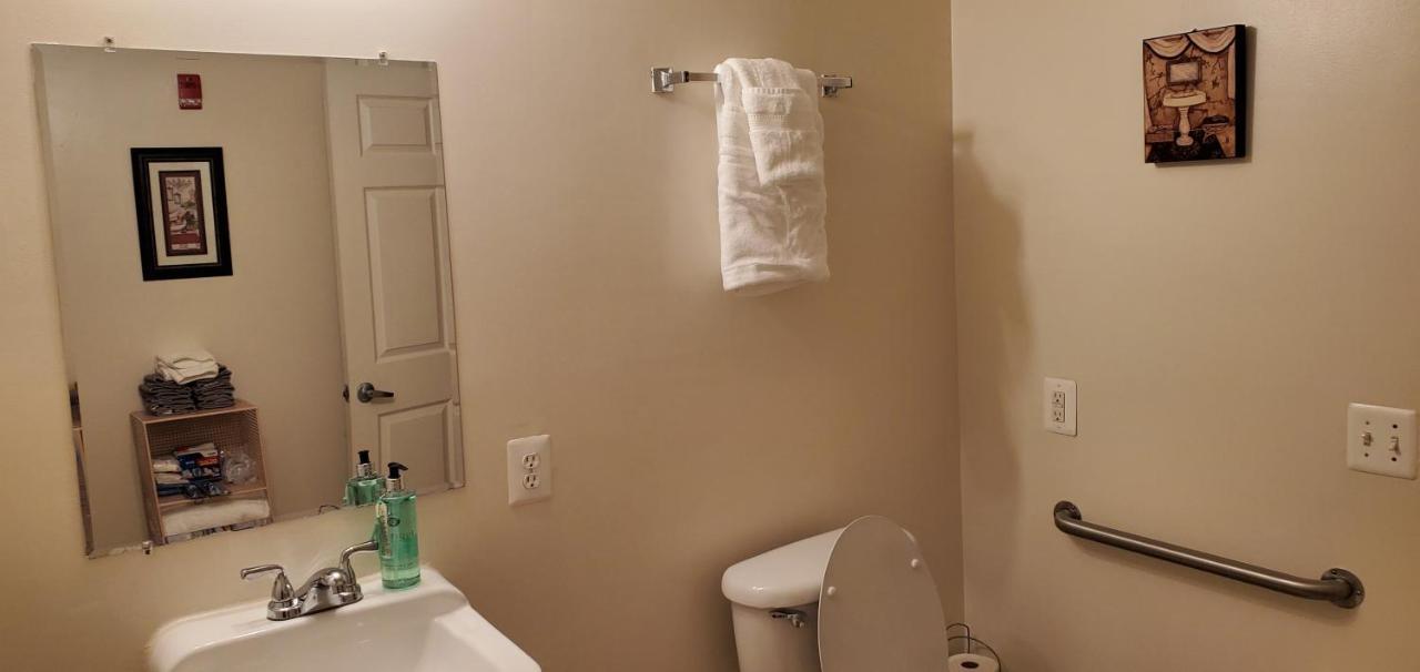 Lovely 2br Unit * Washington