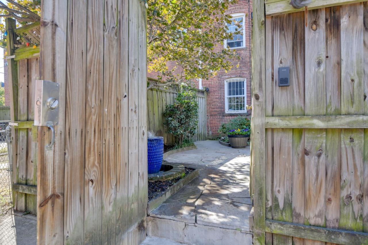 Apartment Convenient Washington, Dc, Studio Near Metro Stop!