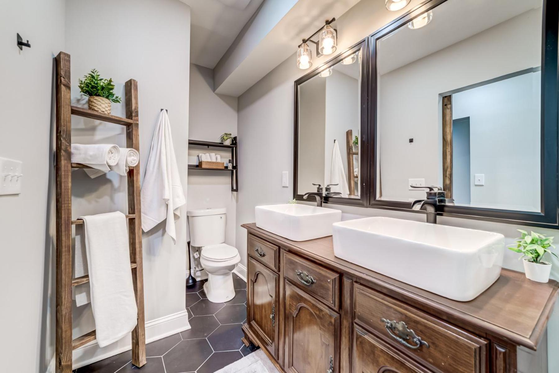 Thewrightstays Art Haven At Fairlawn Gardens Washington