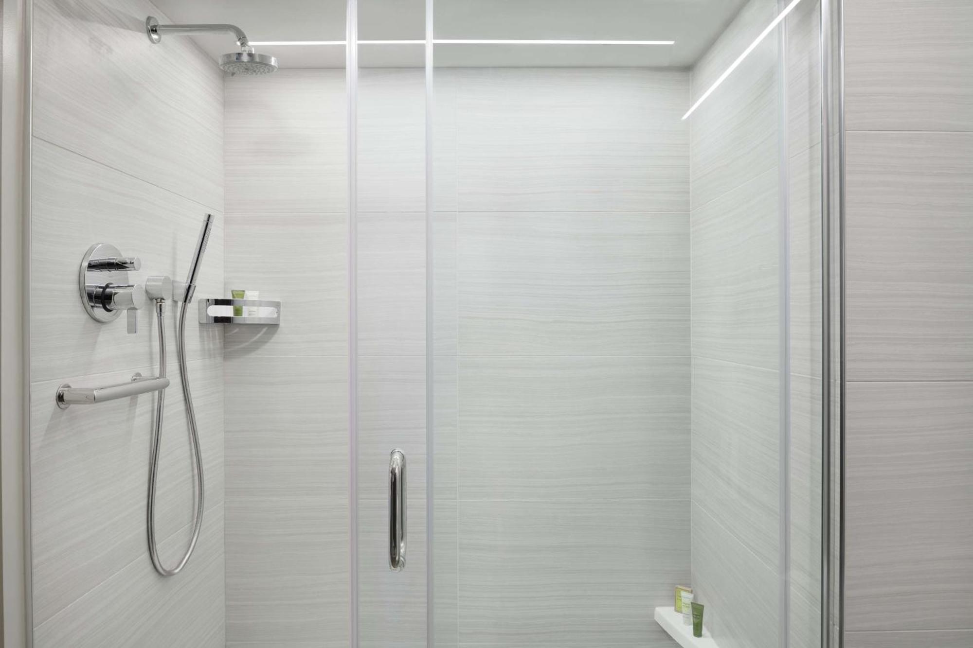 Hilton Dc National Mall The Wharf 4*