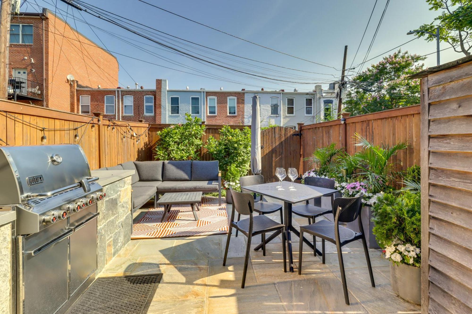 Holiday home Stunning Dc Townhome With Private Outdoor Space! *
