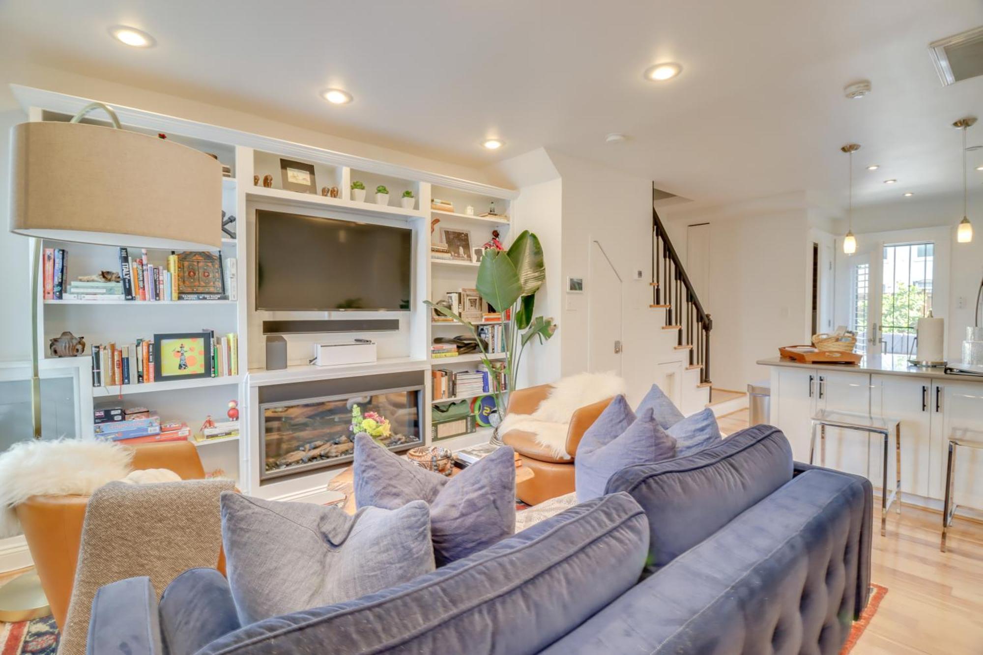 Holiday home Stunning Dc Townhome With Private Outdoor Space!
