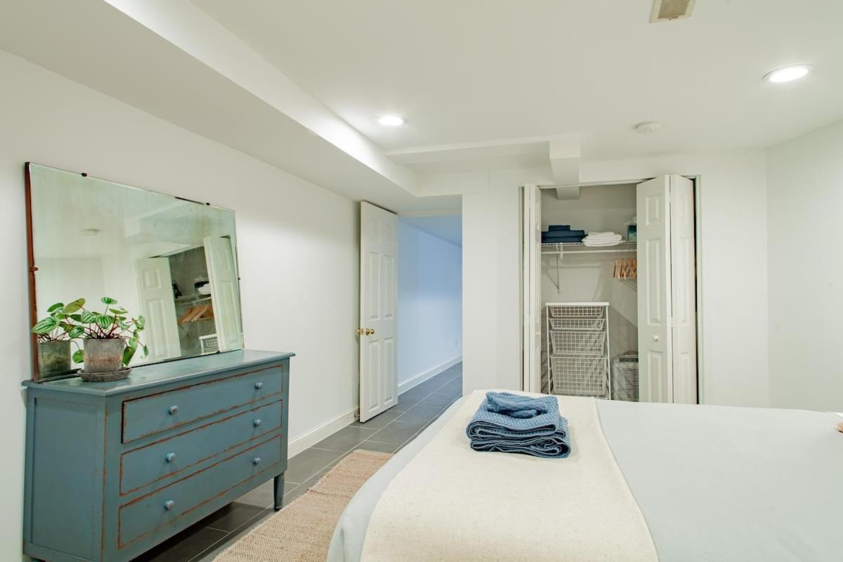 Apartment Spacious 1br Nw Garden Walker's Dream
