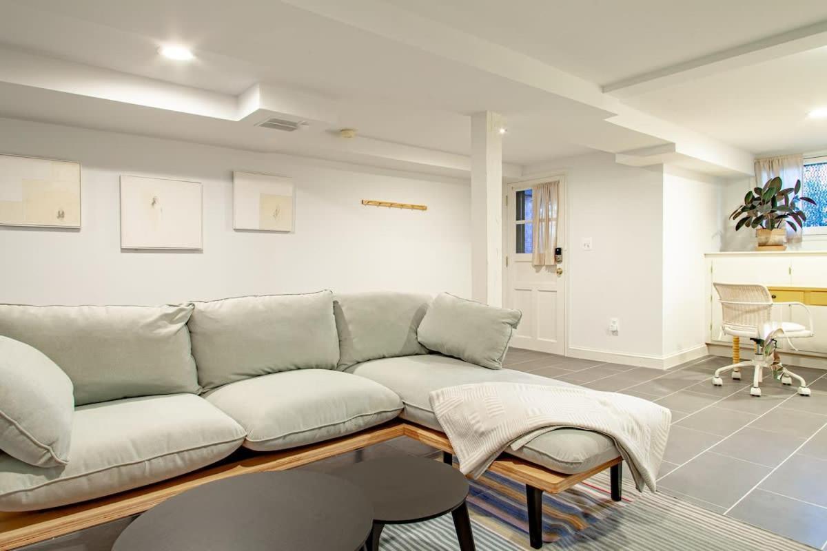 Spacious 1br Nw Garden Walker's Dream Apartment *