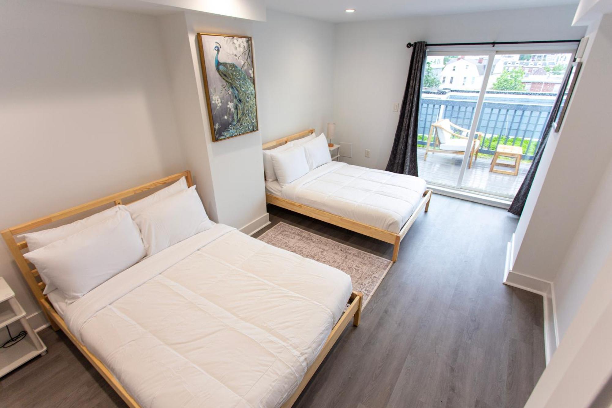 Elegant Petworth Escape 6 Bed Urban Retreat Apartment