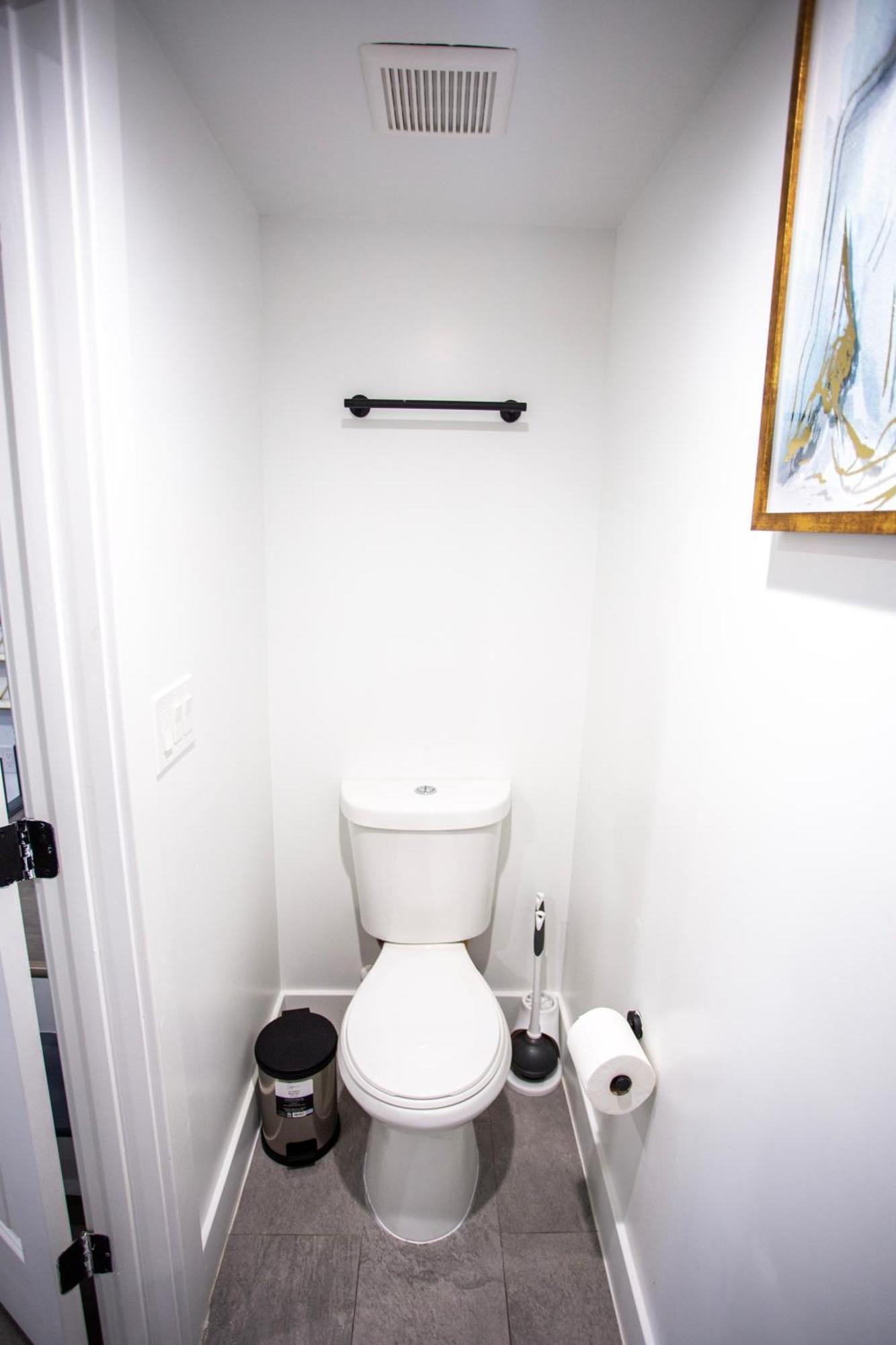 Apartment Elegant Petworth Escape 6 Bed Urban Retreat