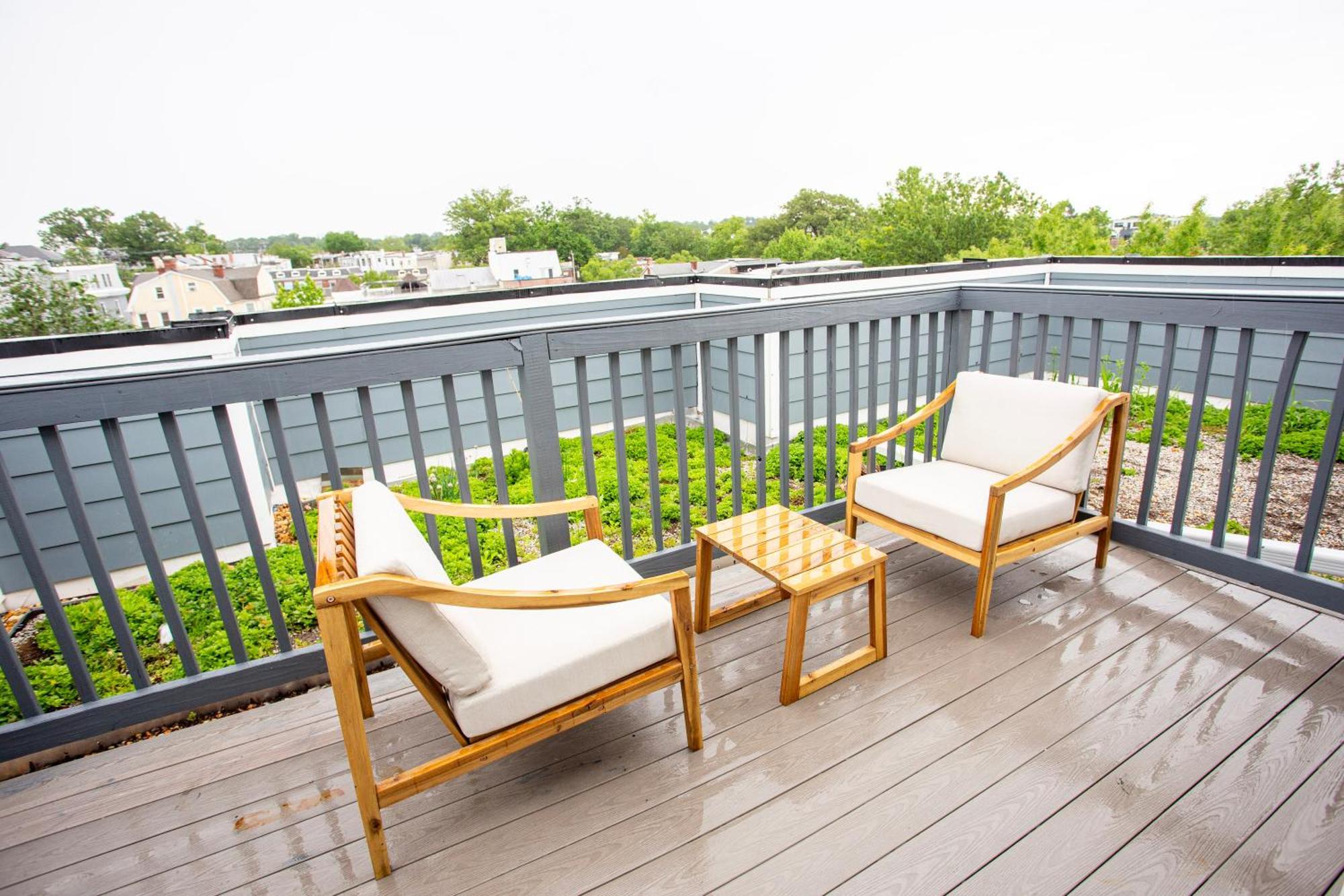 Elegant Petworth Escape 6 Bed Urban Retreat Apartment
