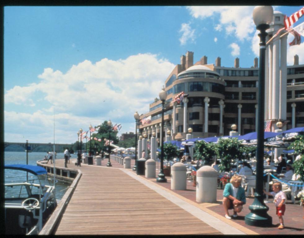Hotel The Latham Georgetown Washington
