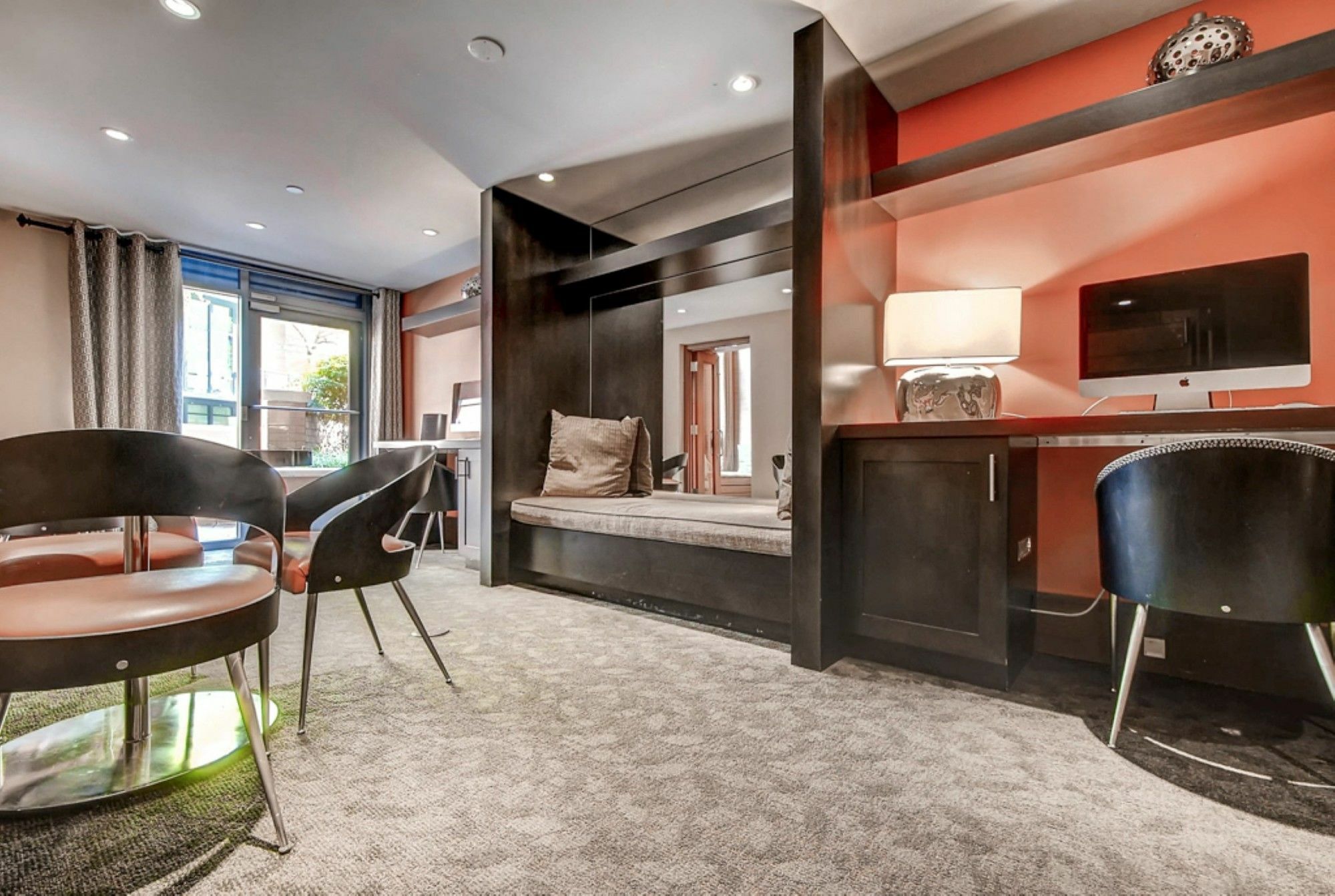 Global Luxury At The Convention Center Apartment Washington