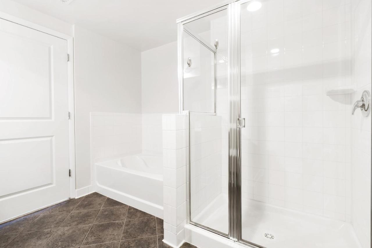 Global Luxury At The Convention Center * Washington
