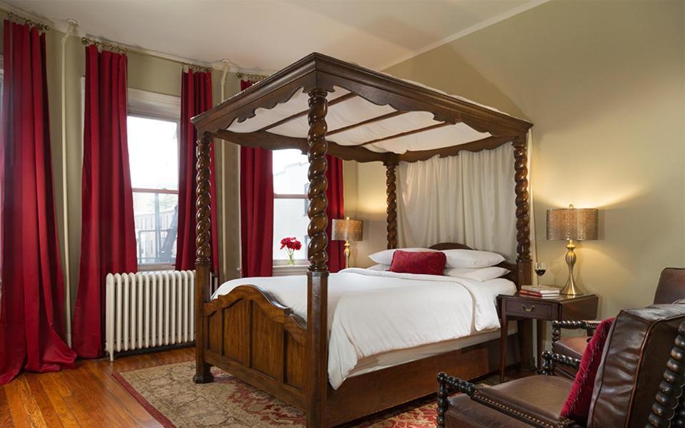 Akwaaba Dc Bed & Breakfast *