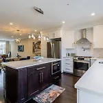 Bougainvillea Dc 2 Bedrooms 2 Bathrooms Plus Den With Twin Sofa Bed And Queen Sofa Bed In Living Room