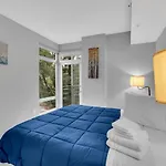 Capitol Hill Fully Furnished Apartments