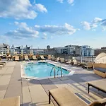 Logan Circle 2Br W Gym Wd Pool Nr Bars Wdc-481