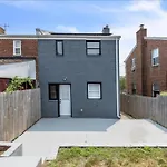 Quaint 3/2.5 Home In Fort Dupont