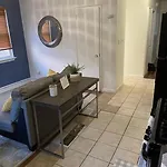 Cozy 2 Bedroom, Minutes From Capitol Hill