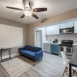 Modern Updated Condo Near Downtown
