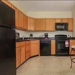 Charming Bedroom & Parking