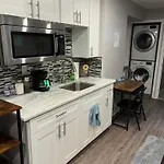 Urban Retreat Basement Studio Only Two Blocks From Metro! Off Street Parking!