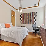 Capitol Hill Homestay Convenient To H St