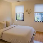 Entire Rowhouse In Capitol Hill With Free Parking