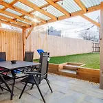 Family-Friendly Home For Travelers Near Subway