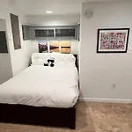 Stay In The Heart Of Logan Circle: Fully Walkable