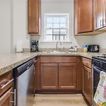 Charming City Loft - Unit A