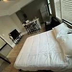 Updated Modern Studio In Dupont, Dc