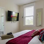 Luxurious 5 Bedroom House!1 Mile From Capitol Hill!
