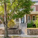 Luxurious 5 Bedroom House!1 Mile From Capitol Hill!