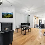 H St Dc Haven 4-Br Homestay