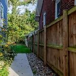 2-Br City Retreat Peace Privacy & Parking