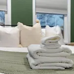 Exceptional 4-Br Homestay Near Rock Creek Park