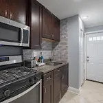 Updated 2-Bedroom Apartment In Dc