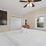 Entire 3-Br Row House In Peaceful Kingman Park Dc