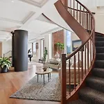 Luxurious Penthouse With Panoramic Views
