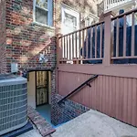 Sunny, Serene & Centrally-Located Studio *Privacy *Comfort *5-Stars