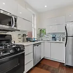 5-Br Historic Home Nestled Btw Petworth & Cohi