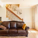 Luxury & Cherished Private Room In Dc