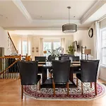 Luxury & Cherished Private Room In Dc