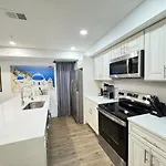 Beautiful Cozy Home In Dc With Easy Parking