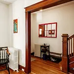 The E St Retreat Lovely 3-Br Nestled Between H St & Eastern Market