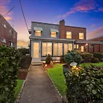 Gorgeous Home Tucked Away In Greener Part Of Town Transit-Friendly