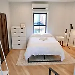 The Chic Carriage House In Shaw Sleeps 2
