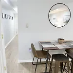 Trendy Apt In Bloomingdale - Parking