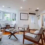 Fancy 1-Br In Central Location Parking Available