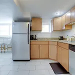 Sojourn 1 Bedroom Garden Level Home Sleeps 2
