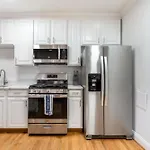 Spacious 4Br Dc Townhouse With Jacuzzi & Parking